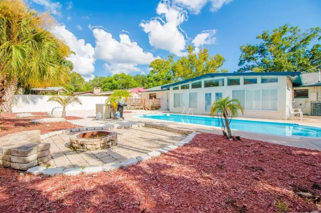 4401 Lenmore Street Orlando FL 32812