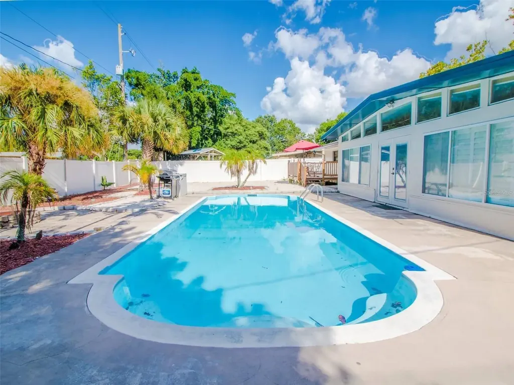 4401 Lenmore Street Orlando FL 32812