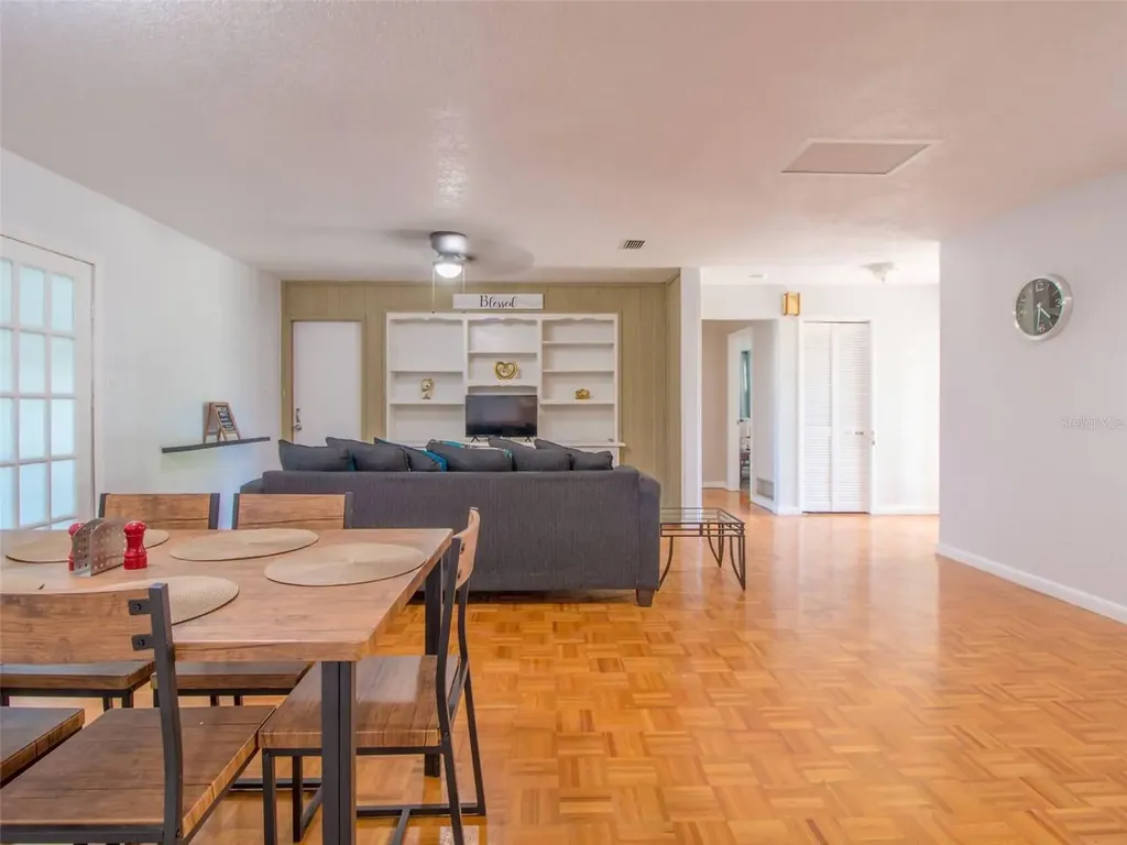 4401 Lenmore Street Orlando FL 32812