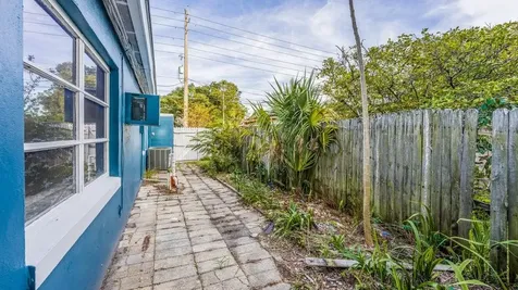 1214 N Pine Hills Road Orlando FL 32808