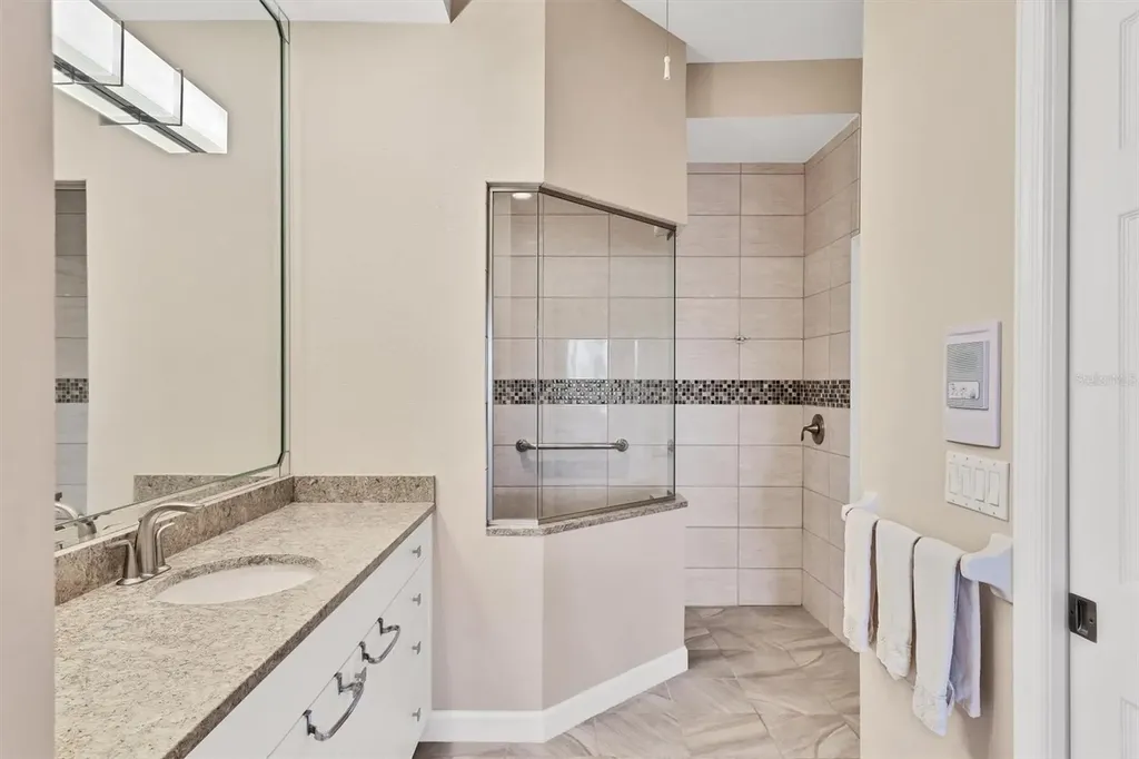 8172 Collingwood Court University Park FL 34201