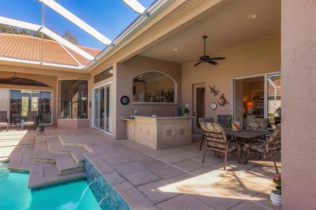 8172 Collingwood Court University Park FL 34201