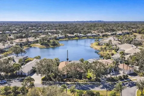 8172 Collingwood Court University Park FL 34201