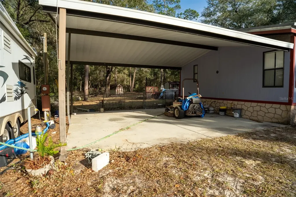157 NE 172nd Avenue Silver Springs FL 34488