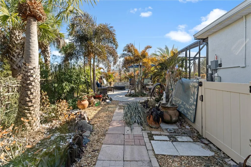 2368 High Tides Way Wesley Chapel FL 33543