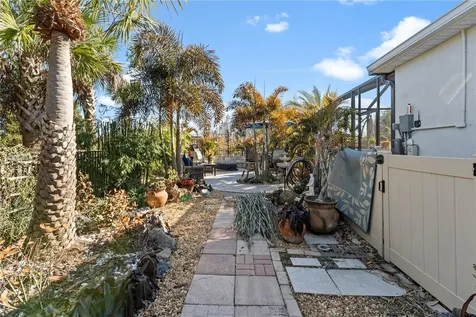 2368 High Tides Way Wesley Chapel FL 33543