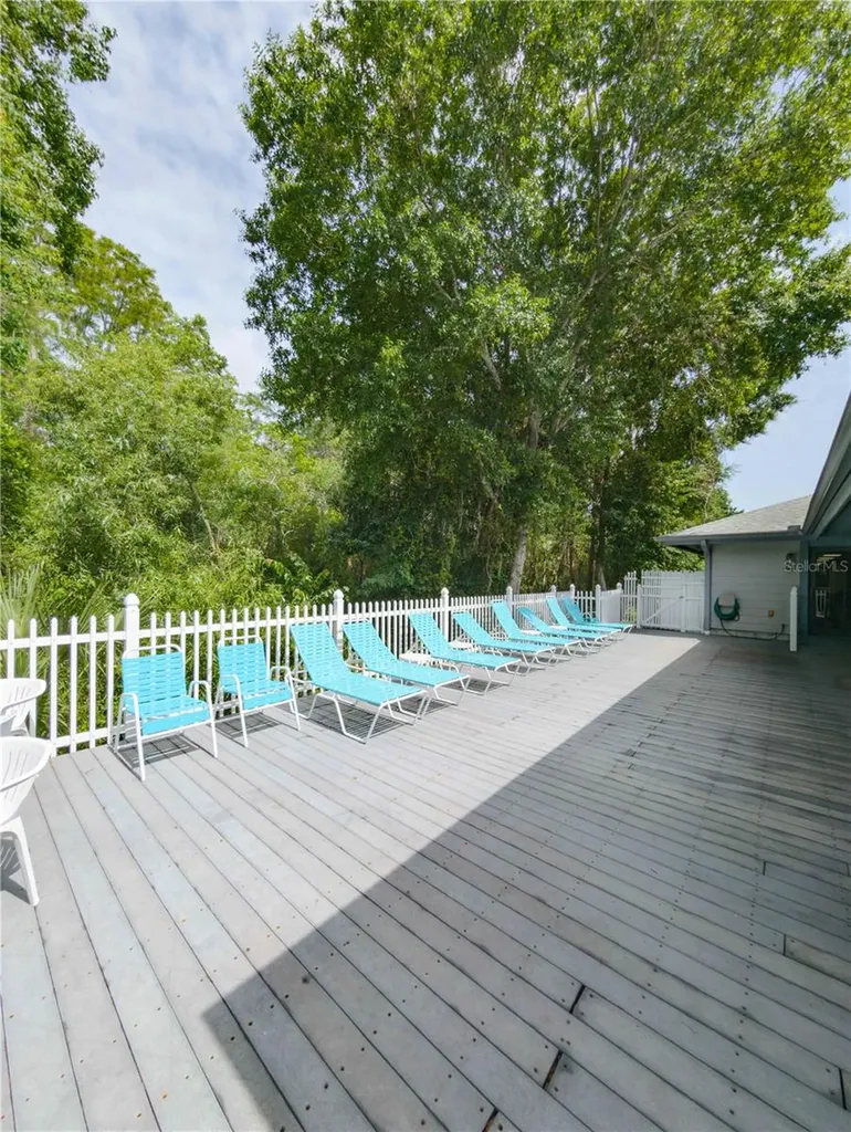 39650 Us Highway 19 N Tarpon Springs FL 34689