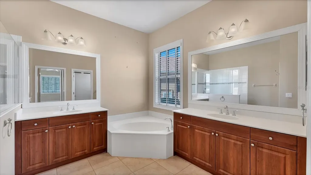6207 46th Court E Bradenton FL 34203