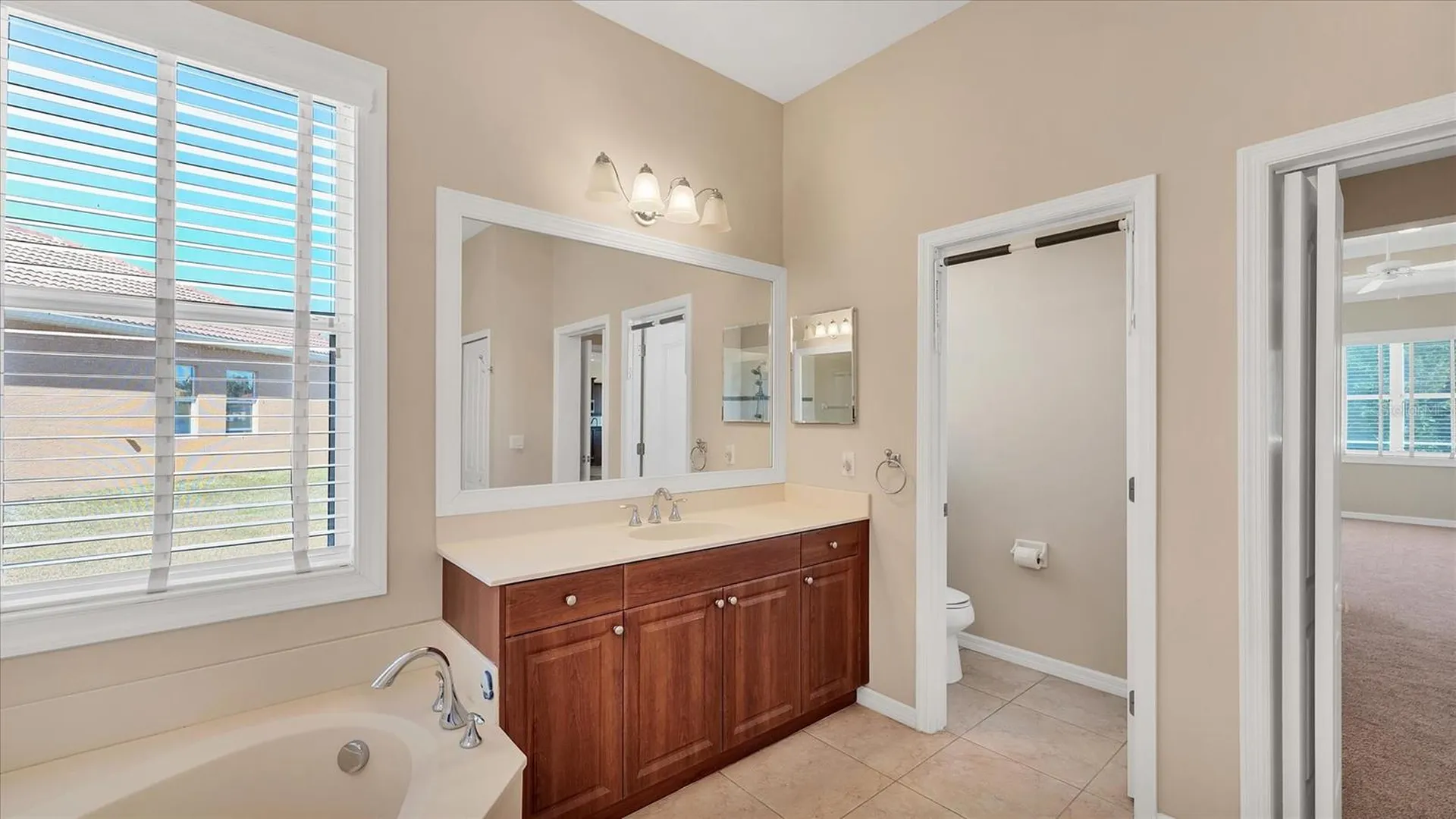 6207 46th Court E Bradenton FL 34203