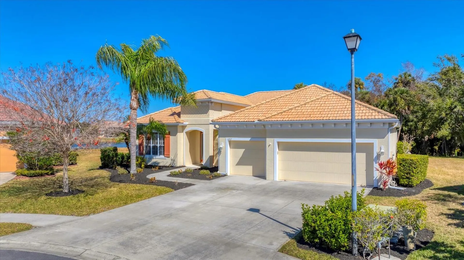 6207 46th Court E Bradenton FL 34203