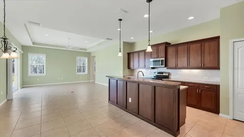 6207 46th Court E Bradenton FL 34203
