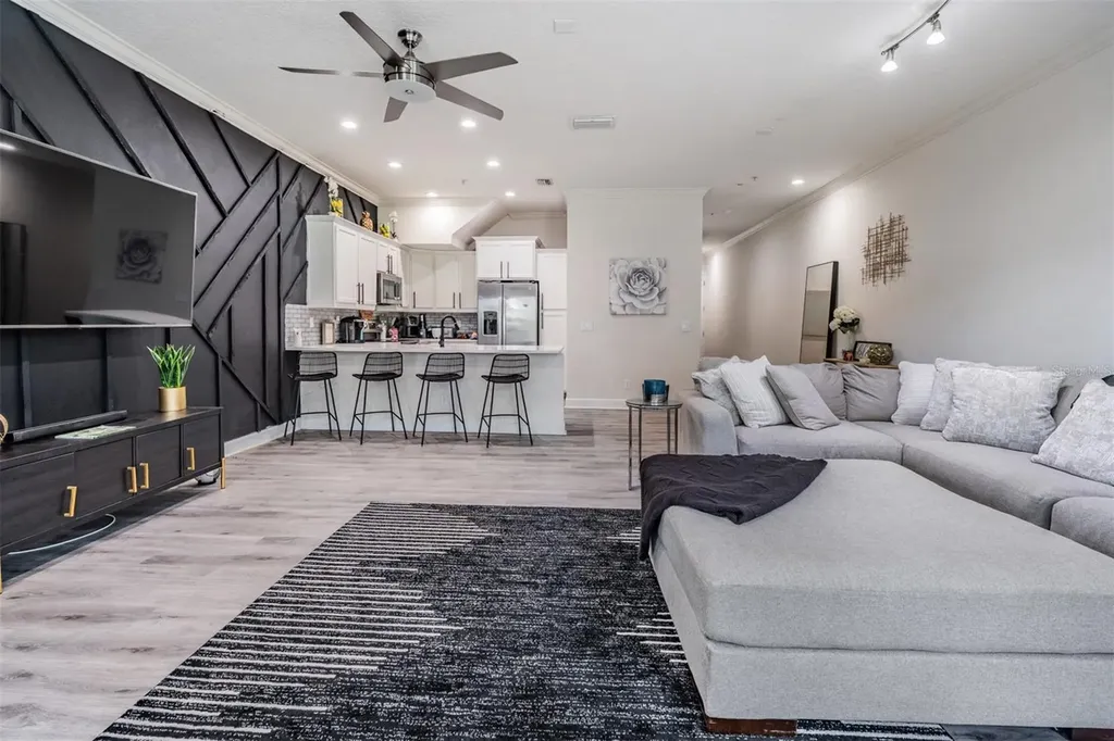 3210 W Horatio Street Tampa FL 33609