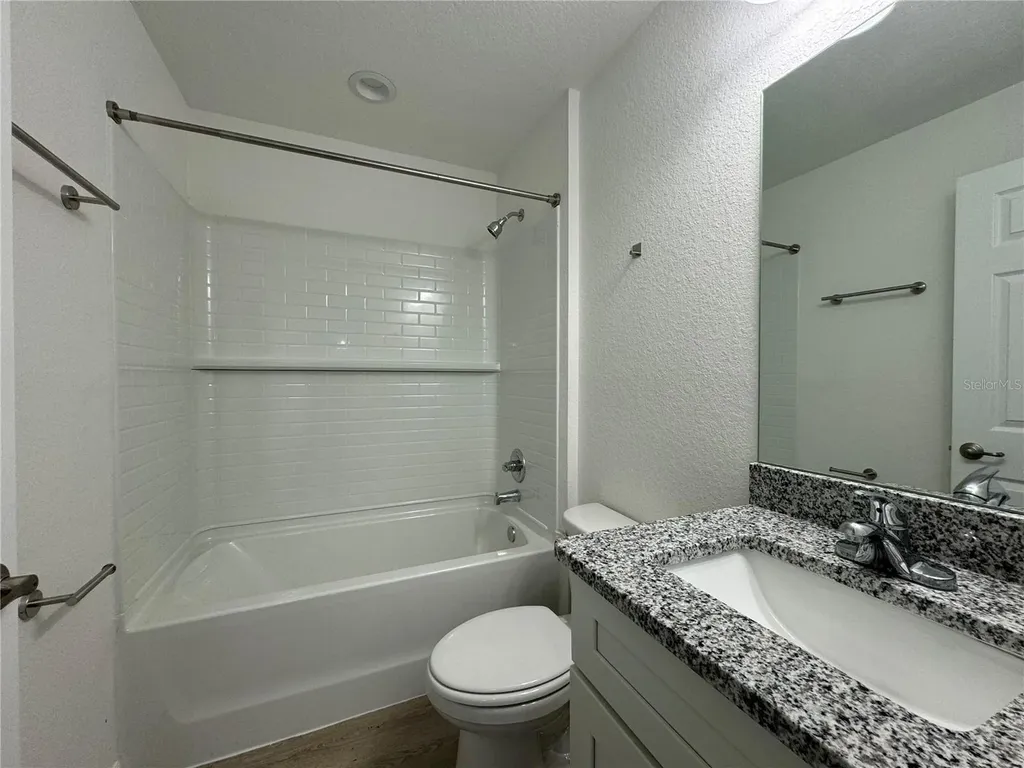 24 Malauka Loop Place Ocklawaha FL 32179