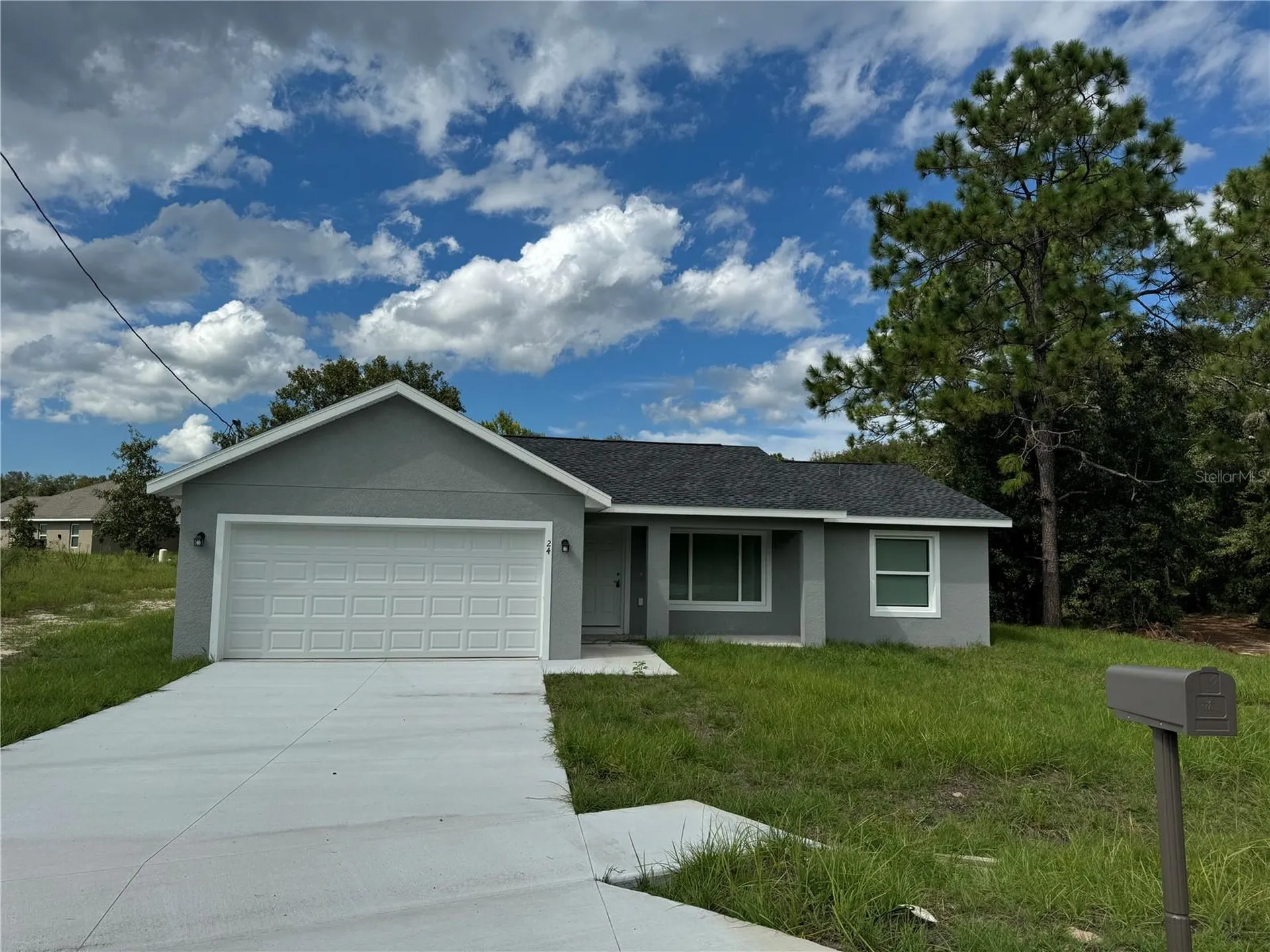 24 Malauka Loop Place Ocklawaha FL 32179
