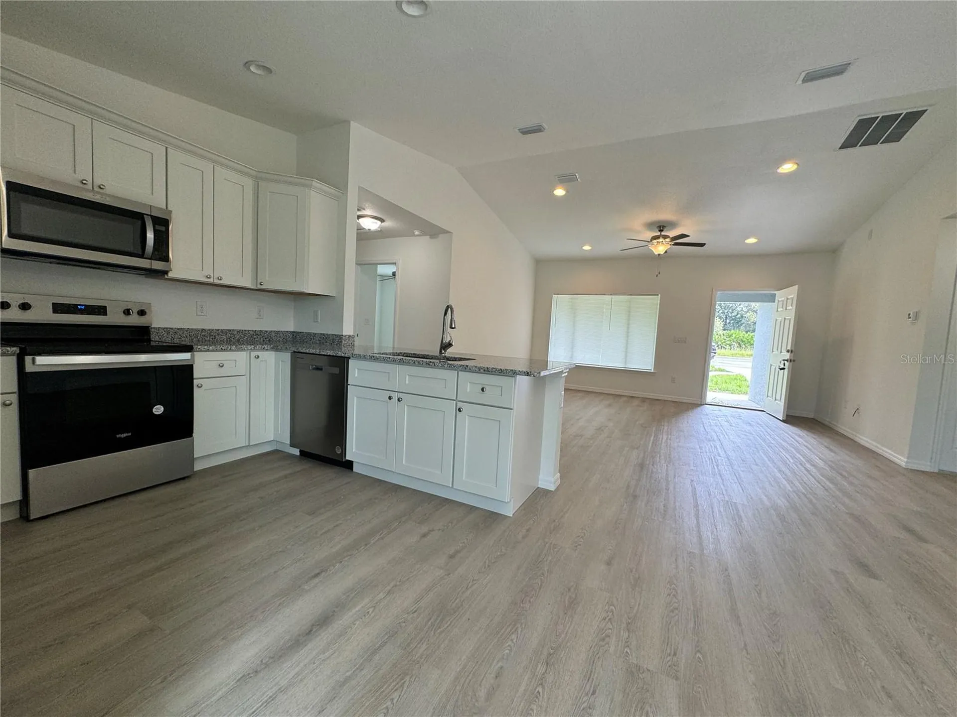 24 Malauka Loop Place Ocklawaha FL 32179