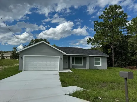 24 Malauka Loop Place Ocklawaha FL 32179