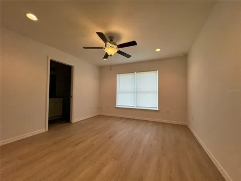 24 Malauka Loop Place Ocklawaha FL 32179