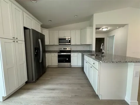 24 Malauka Loop Place Ocklawaha FL 32179