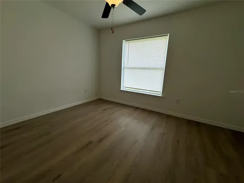 24 Malauka Loop Place Ocklawaha FL 32179