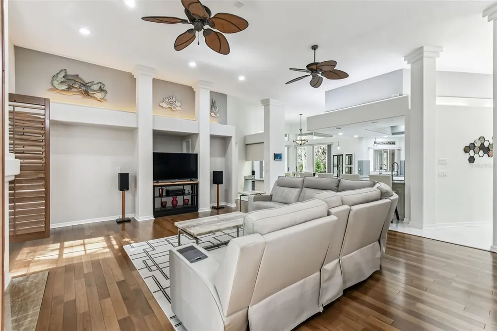 1705 Meyers Cove Drive Tarpon Springs FL 34689