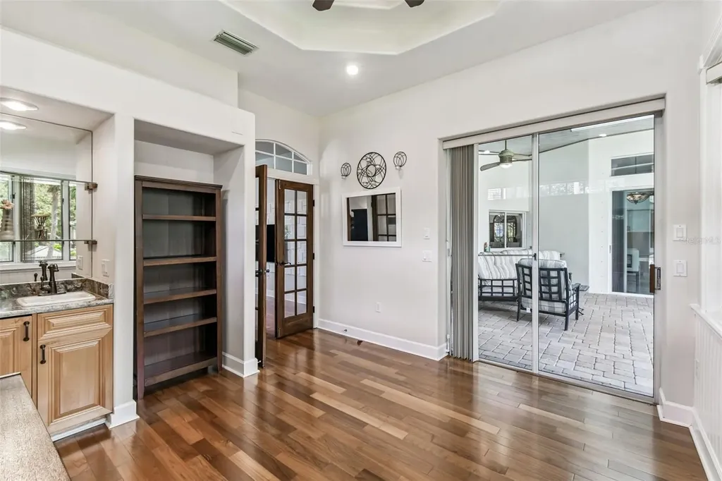 1705 Meyers Cove Drive Tarpon Springs FL 34689