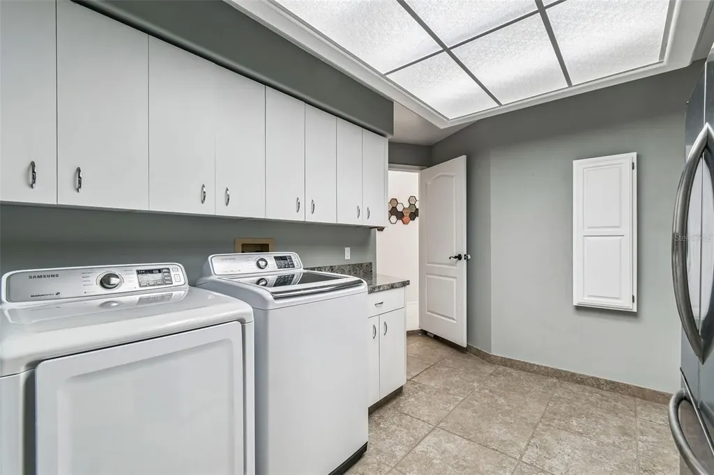1705 Meyers Cove Drive Tarpon Springs FL 34689