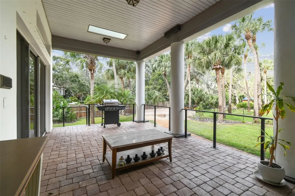 1705 Meyers Cove Drive Tarpon Springs FL 34689