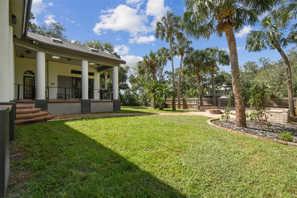 1705 Meyers Cove Drive Tarpon Springs FL 34689