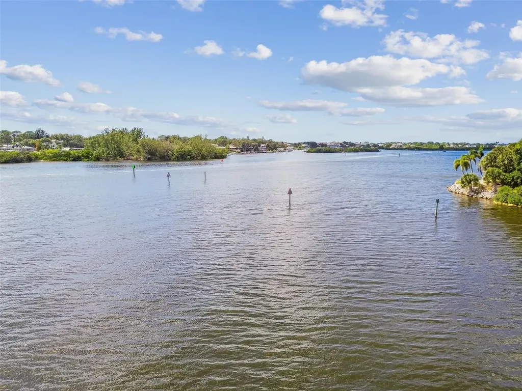 1705 Meyers Cove Drive Tarpon Springs FL 34689