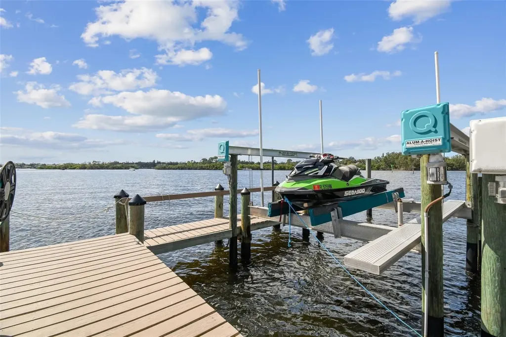 1705 Meyers Cove Drive Tarpon Springs FL 34689