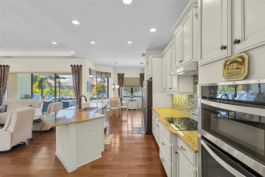576 Mast Drive Bradenton FL 34208