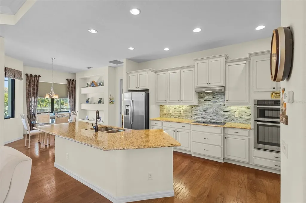 576 Mast Drive Bradenton FL 34208
