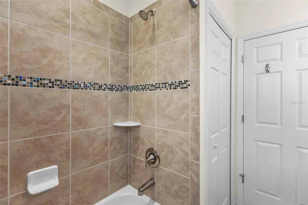 576 Mast Drive Bradenton FL 34208
