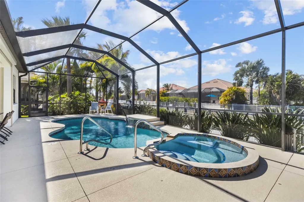 576 Mast Drive Bradenton FL 34208