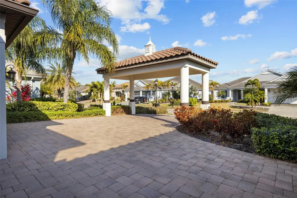 576 Mast Drive Bradenton FL 34208