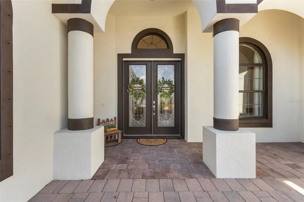 576 Mast Drive Bradenton FL 34208
