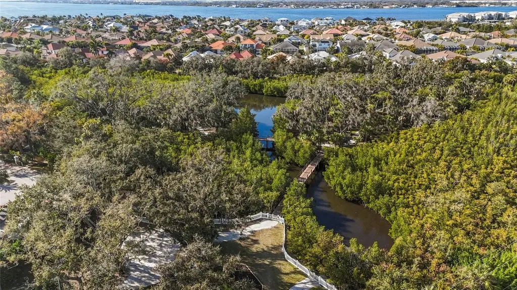 576 Mast Drive Bradenton FL 34208