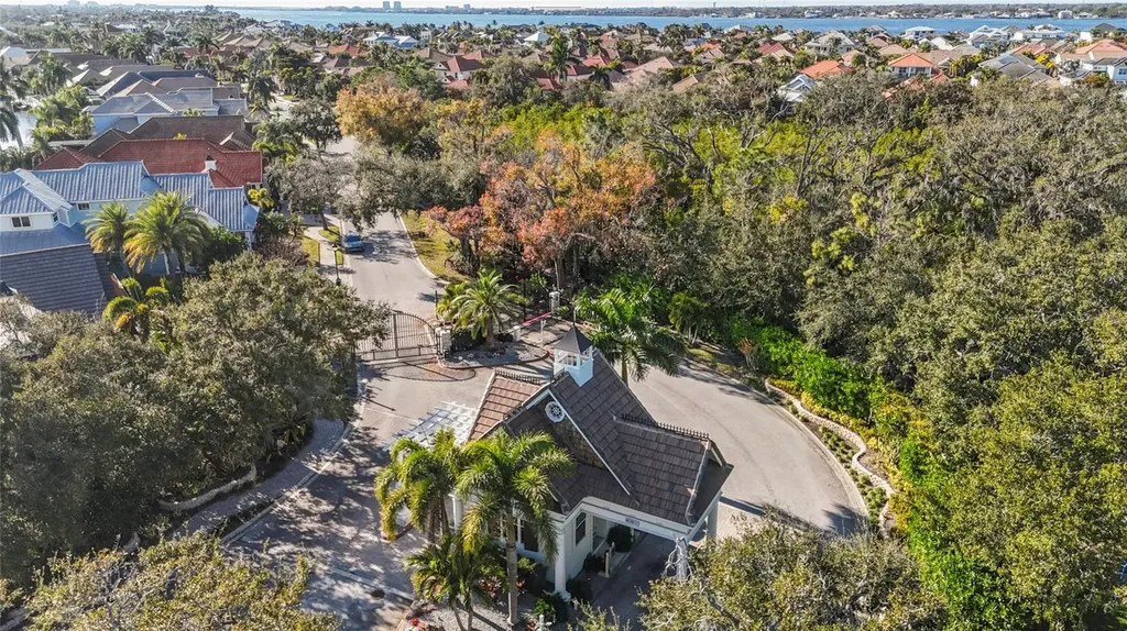 576 Mast Drive Bradenton FL 34208
