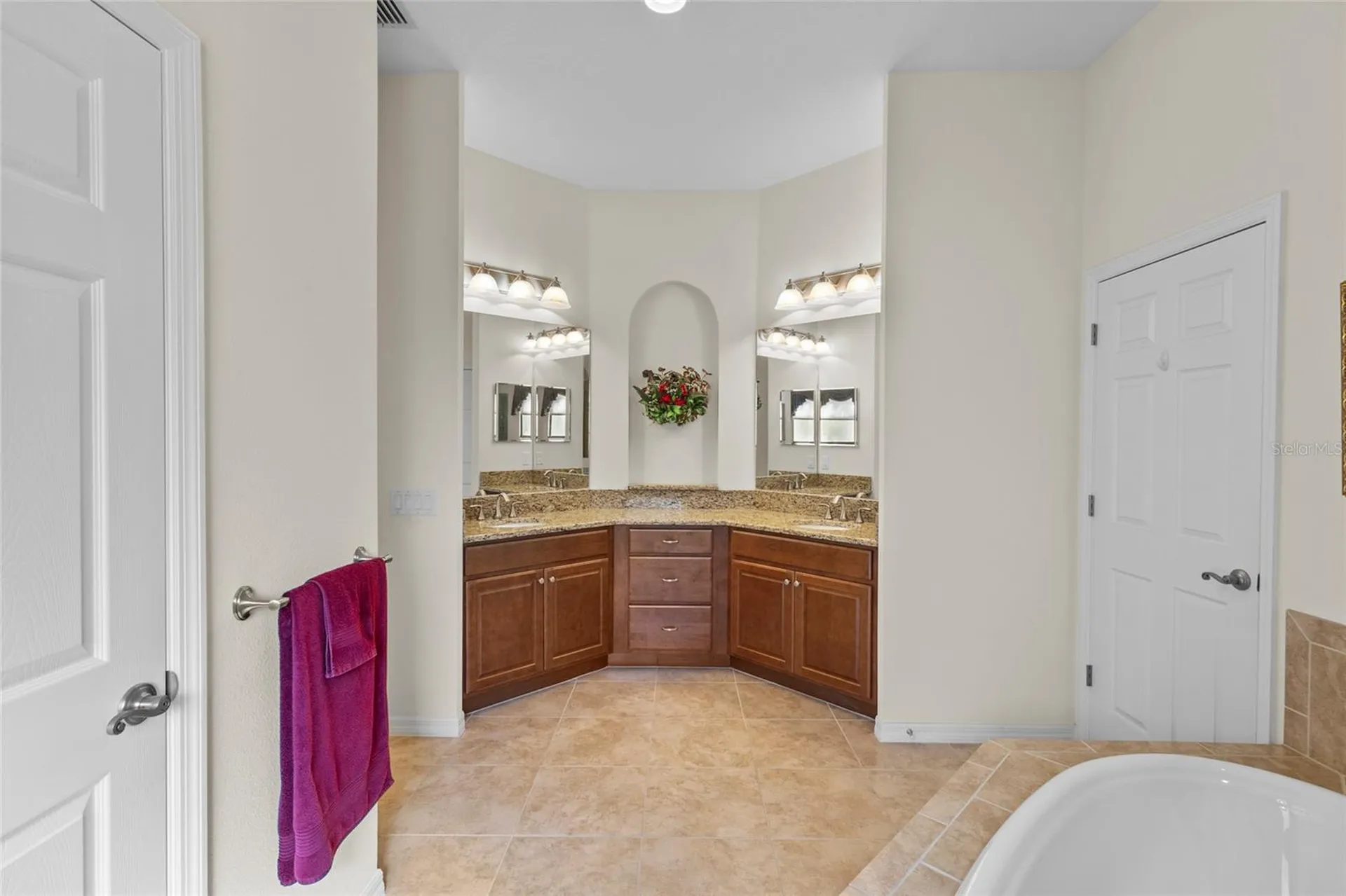 576 Mast Drive Bradenton FL 34208