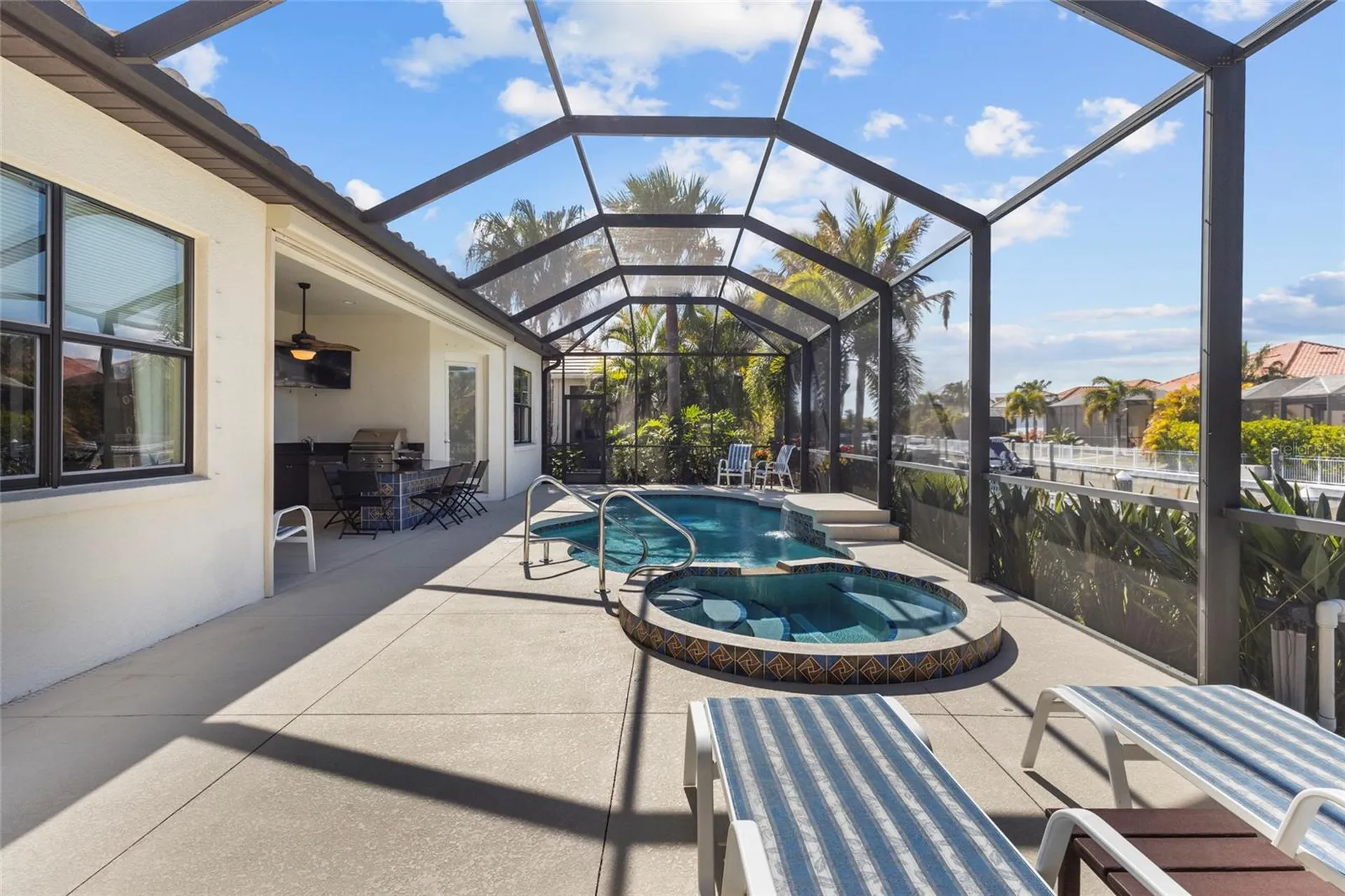 576 Mast Drive Bradenton FL 34208