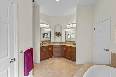 576 Mast Drive Bradenton FL 34208