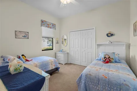 576 Mast Drive Bradenton FL 34208