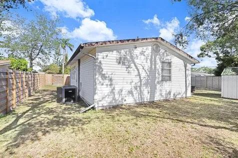 4434 19th Street Circle W Bradenton FL 34207
