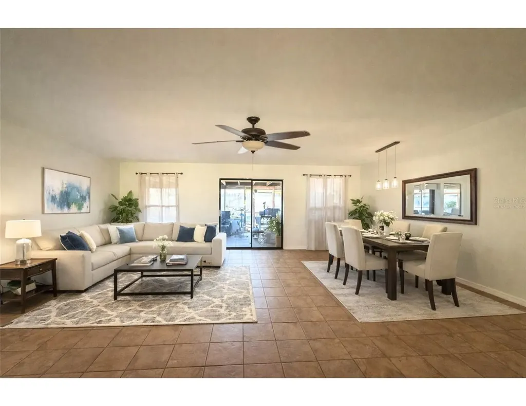 637 Fresno Court Kissimmee FL 34758