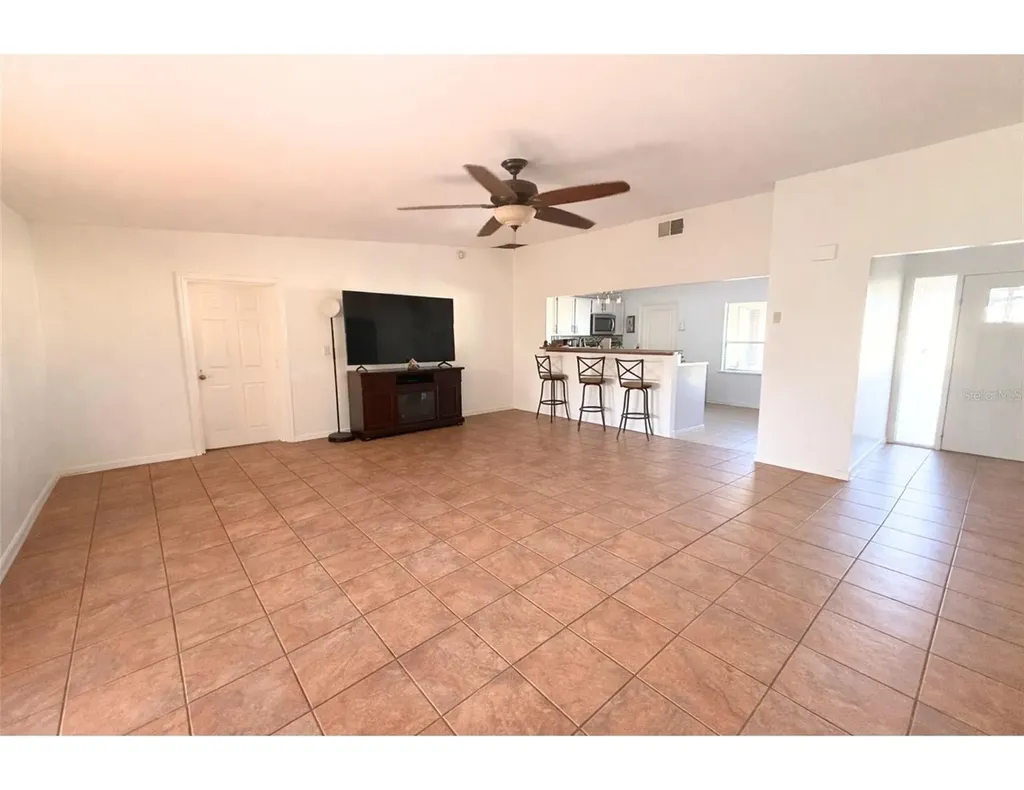 637 Fresno Court Kissimmee FL 34758