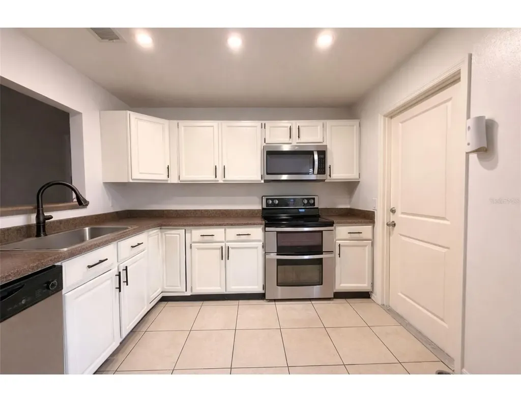637 Fresno Court Kissimmee FL 34758