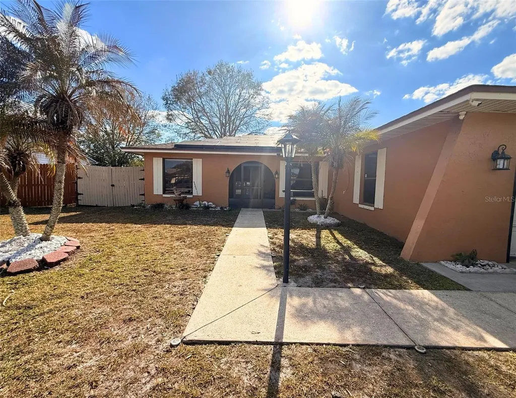 637 Fresno Court Kissimmee FL 34758