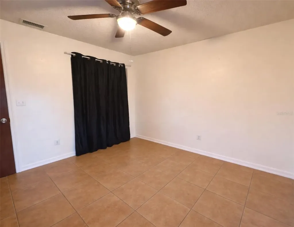 637 Fresno Court Kissimmee FL 34758