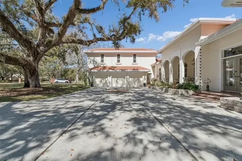 5212 Golf Links Boulevard Zephyrhills FL 33541
