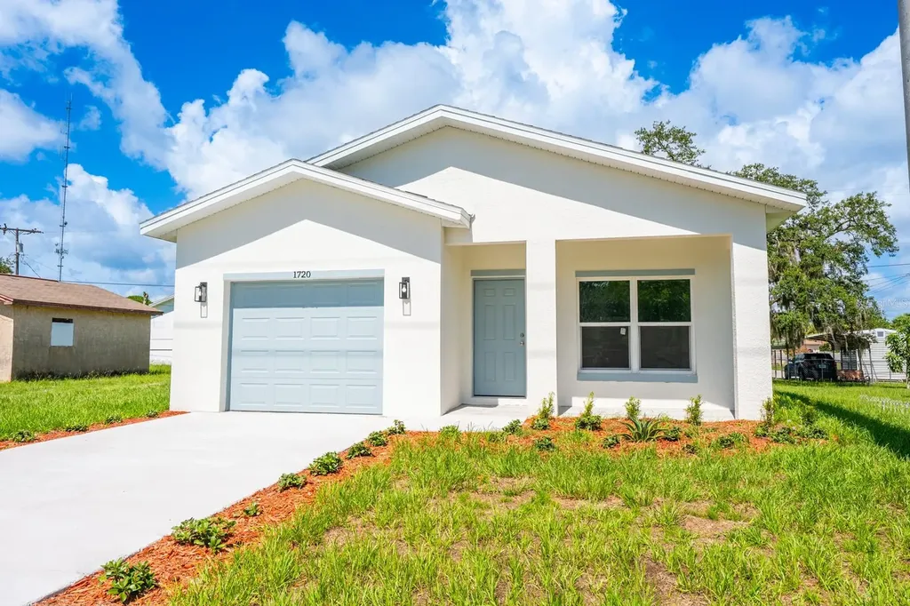 1720 S Deleon Avenue Titusville FL 32780